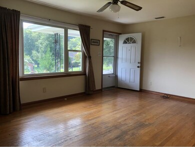 1409 Squibb Dr, Johnson City, TN 37601 - photo 6