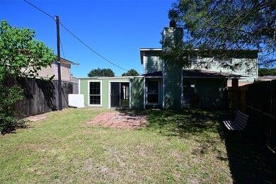 8351 E Ridge Dr, Houston, TX 77040 - photo 5