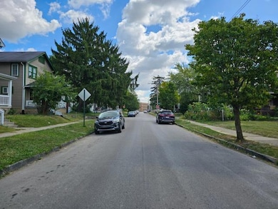 1566 Briarwood Ave, Columbus, OH 43211 - photo 4