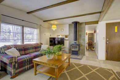 17-web-or-mls-52995 Loop Drive-17