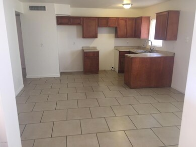 2341 N 58th Ln unit 3, Phoenix, AZ 85035 - photo 4