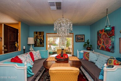 5371 Dining Area