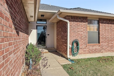 12521 NW 3rd St, Yukon, OK 73099 - photo 4