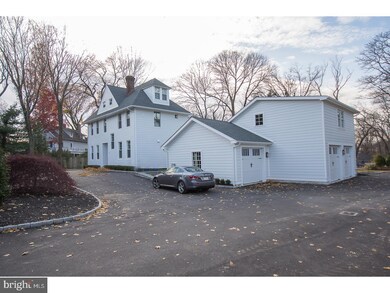 264 N Radnor Chester Rd unit 2, Wayne, PA 19087 - photo 2