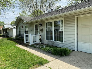 1608 S 2nd St, Mattoon, IL 61938 - photo 2