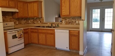 2 Short Vine St, Crawfordville, FL 32327 - photo 3