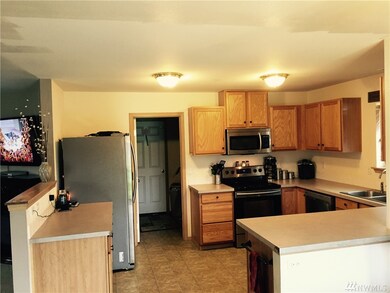 1209 Riddell Ave NE, Orting, WA 98360 - photo 2