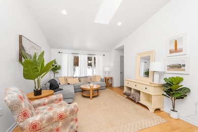 424 Fremont St unit 6, Douglas, MI 49406 - photo 3