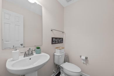 353 Kear St, Lockbourne, OH 43137 - photo 4