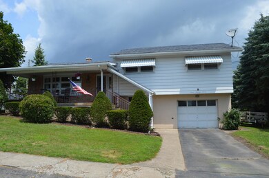 707 Dudley St, Dunmore, PA 18512 - photo 2