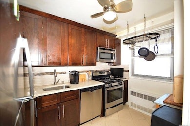 Lakeside Towers unit 12K, Bayside, NY 11361 - photo 5