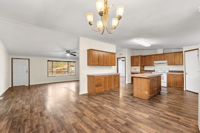 950 W Woodland Shores Dr, Point Blank, TX 77364 - photo 3