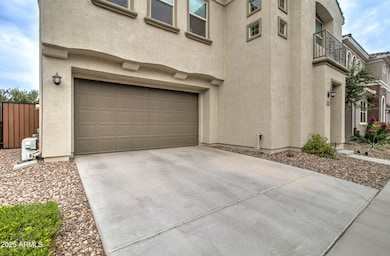 1133 E Newland Dr-6