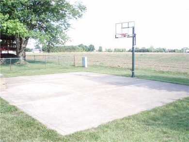 2815 Cornstalk Ave, Ashville, OH 43103 - photo 4