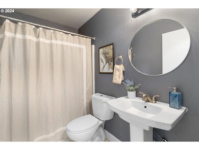 7211 N Mohawk Ave, Portland, OR 97203 - photo 6