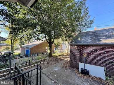 3704 Delverne Rd, Baltimore, MD 21218 - photo 7