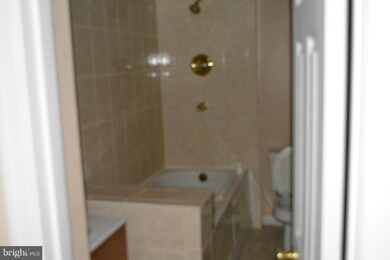 12967 Claxton Dr, Laurel, MD 20708 - photo 5