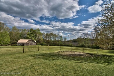 606 Evergreen Dr, Falls, PA 18615 - photo 4