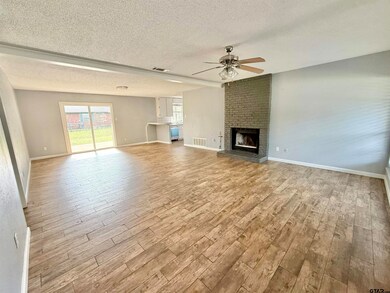 1015 Bryan St, Jacksonville, TX 75766 - photo 4