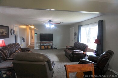 1008 Summitt St, Henryetta, OK 74437 - photo 4