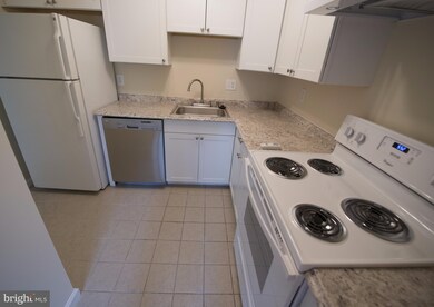 5804A Village Green Dr unit A, Alexandria, VA 22309 - photo 7