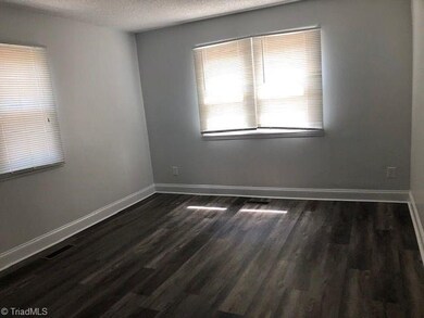 612 Poplar St unit A and B, Statesville, NC 28677 - photo 2