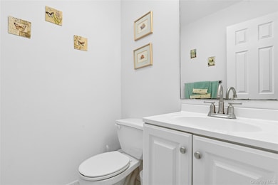 106 Northwood Blvd, Central Islip, NY 11722 - photo 7