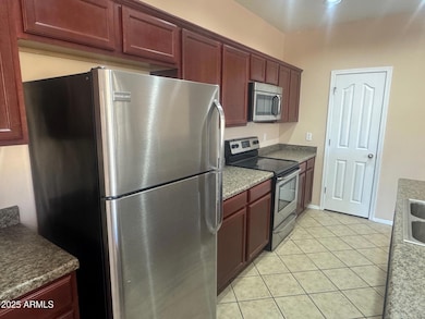 8105 W Groom Creek Rd unit BLD23, Phoenix, AZ 85043 - photo 5