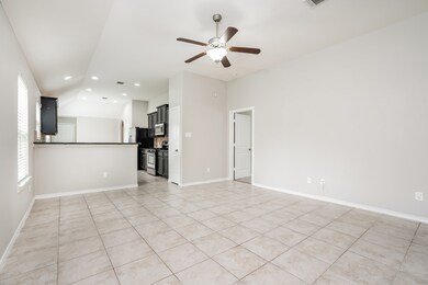 10902 Camarillo Ct, Houston, TX 77088 - photo 4