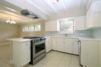 4629 Carleen Rd, Houston, TX 77092 - photo 4