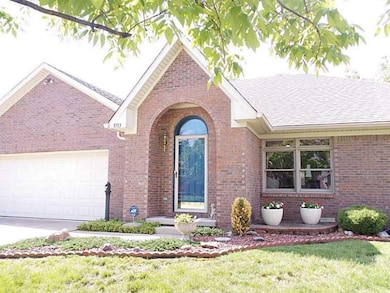 5713 Kensington Blvd unit 10, Plainfield, IN 46168 - photo 2