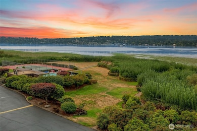 16925 Inglewood Rd NE unit B305, Kenmore, WA 98028 - photo 3