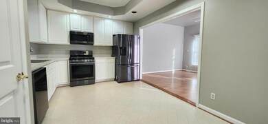 6910 Bluefield Dr, Fredericksburg, VA 22407 - photo 5