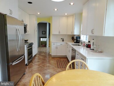 7136 Pheasant Cross Dr, Baltimore, MD 21209 - photo 7