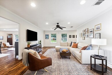 4319 Piney Woods Dr, Houston, TX 77018 - photo 6