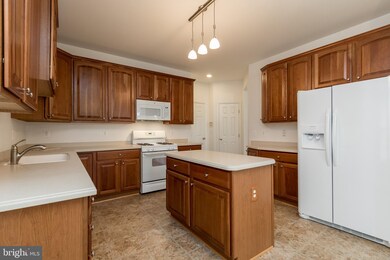 15017 Danehurst Cir, Gainesville, VA 20155 - photo 6