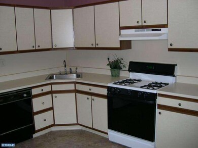 1317 E 9th St, Crum Lynne, PA 19022 - photo 5