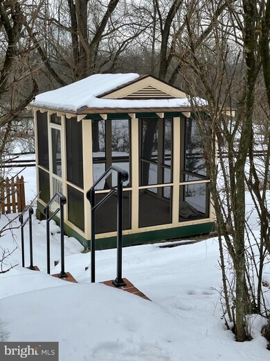 12905 Woodburn Dr, Hagerstown, MD 21742 - photo 6