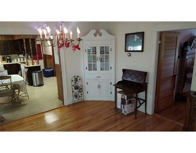 98 Beaver St, Worcester, MA 01603 - photo 4