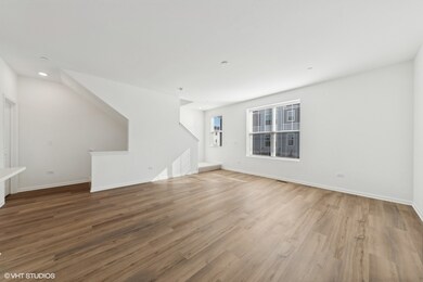 1033 Wren Rd, Des Plaines, IL 60018 - photo 2