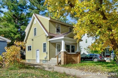 1945 Silver Ave SE, Grand Rapids, MI 49507 - photo 2