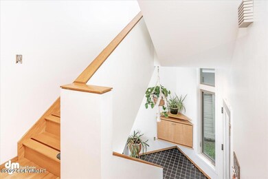 Spacious Entry