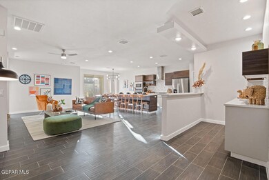 245 Emerald Tower Dr, Horizon City, TX 79928 - photo 4