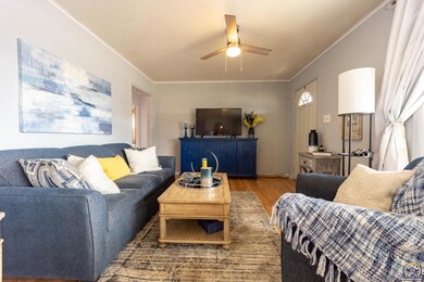 912 SW 37th St, Topeka, KS 66611 - photo 5