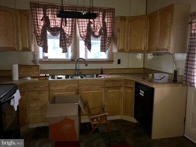 902 Cinnaminson Ave, Palmyra, NJ 08065 - photo 4