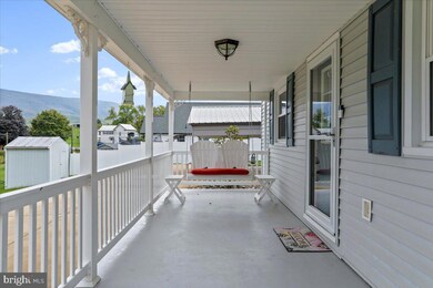 103 S Whissen St, Edinburg, VA 22824 - photo 3