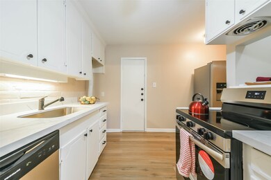 Newly (2024) upgraded kitchen boasts fresh warm-to