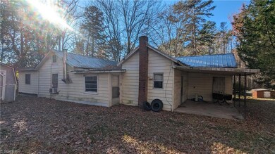 5257 Seagrove Plank Rd, Asheboro, NC 27205 - photo 4