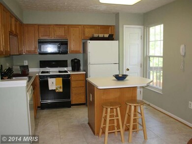 713 Pine Drift Dr, Odenton, MD 21113 - photo 7