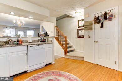 19013 Partridge Wood Dr, Germantown, MD 20874 - photo 6